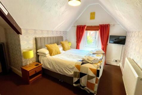 GUEST ROOM 7
