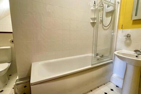 EN-SUITE 7
