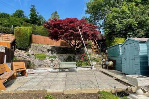 TIERED REAR GARDEN