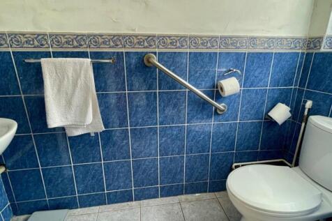 2 PIECE CLOAKROOM