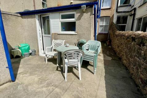REAR COURTYARD