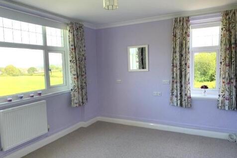 DOUBLE ASPECT BEDROOM 1