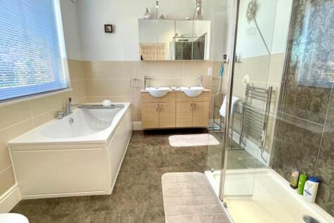 5-PIECE BATHROOM