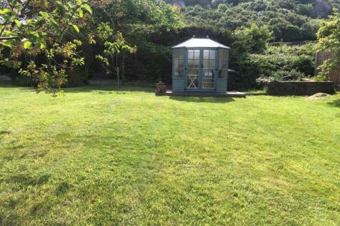 SUMMER HOUSE