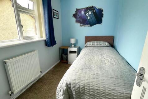 BEDROOM 3
