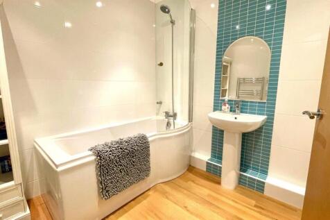 3-PIECE BATHROOM