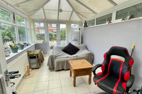 CONSERVATORY/SUN ROOM
