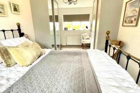 DOUBLE ASPECT BEDROOM 1