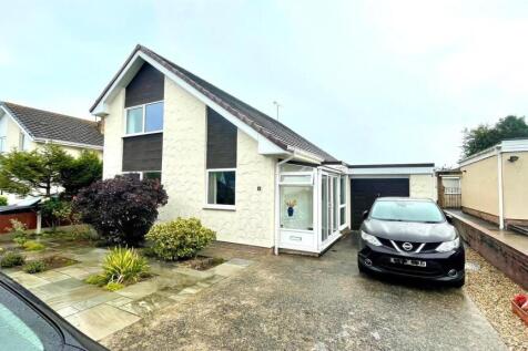 HILLVIEW CLOSE 2 New Front 1.jpg
