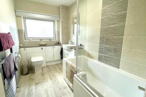MODERN BATHROOM