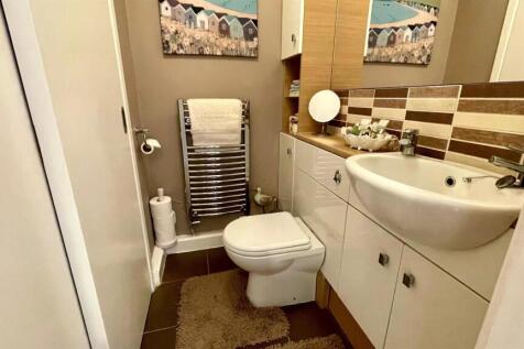 2 PIECE CLOAKROOM