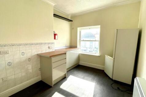 KITCHEN/ BREAKFAST ROOM