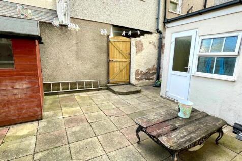 REAR COURTYARD