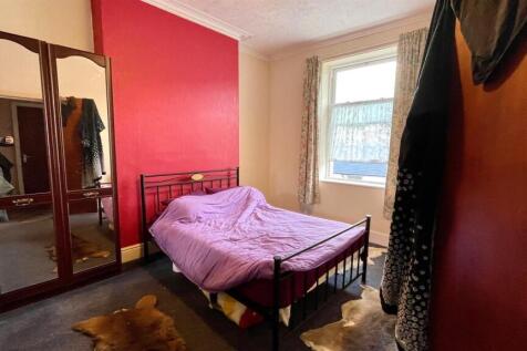 lloyd street 16 flat 4 bed 1.jpg