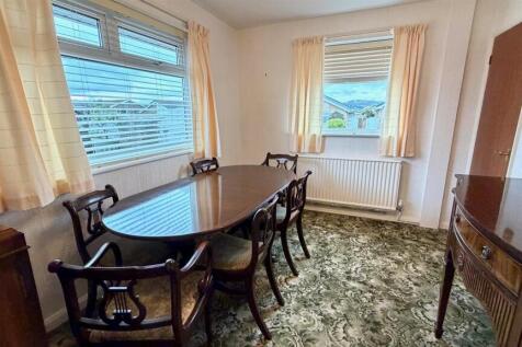 DOUBLE ASPECT DINING ROOM