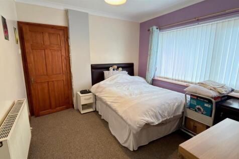 GROUND FLOOR BEDROOM