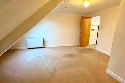 MARLBOROUGH PLACE 30 lounge pic 2.jpg