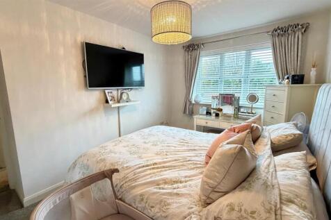 parc pentywyn 6 bed 1 pic 2.jpg