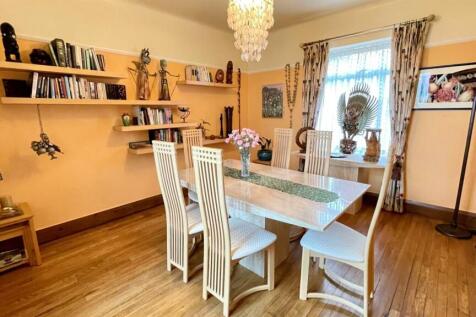 DOUBLE ASPECT DINING ROOM