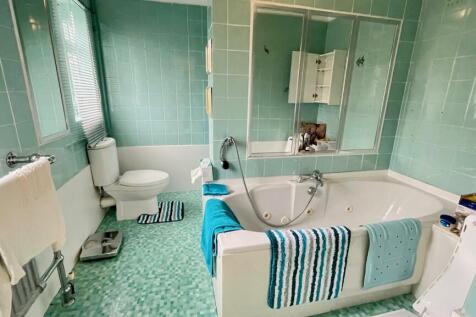 3 PIECE EN-SUITE BATHROOM
