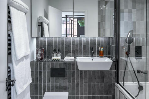 Lockside_ShowFlat...