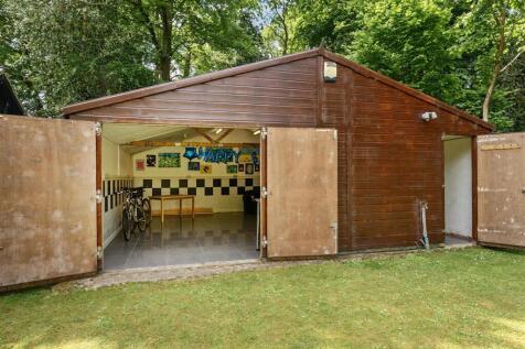 Outbuilding.jpg