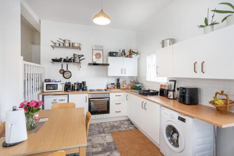 Kitchen living area 