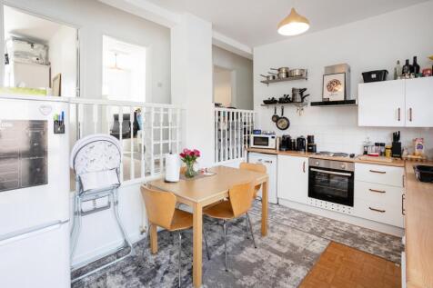 Kitchen living area 
