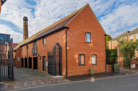 The-Gatehouse-Low-Res-8