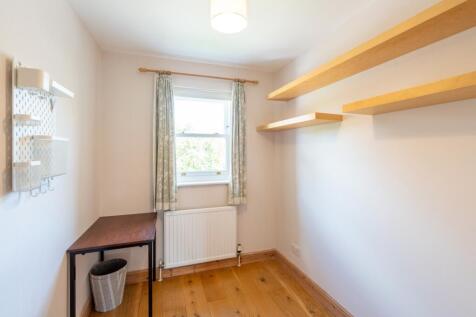 12 Shirelake Close-07180