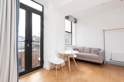 studio room 