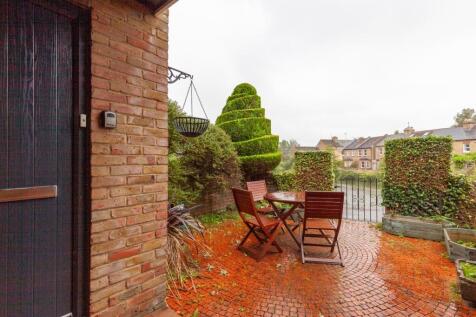 Front patio area 