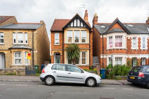 86 Divinity Road High-16