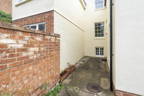 77 Woodstock Road-05653