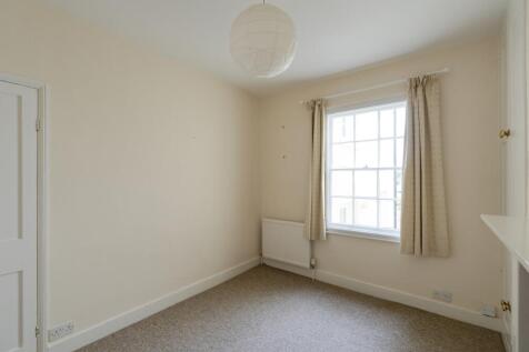 77 Woodstock Road-05492