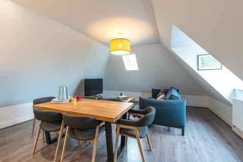Kitchen living area 