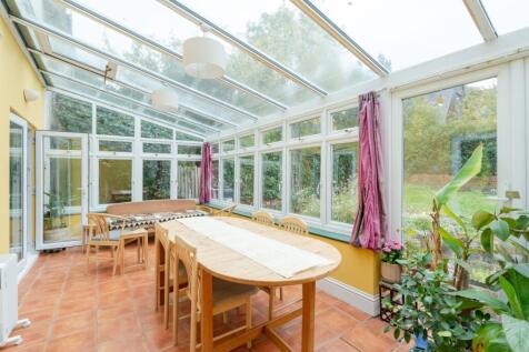 11 Churchill Place-08856