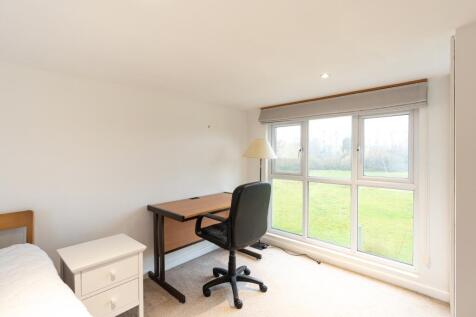 228 Marlborough Road-02913