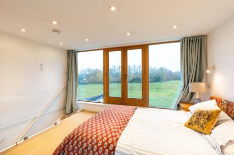 Bedroom with ensuite 