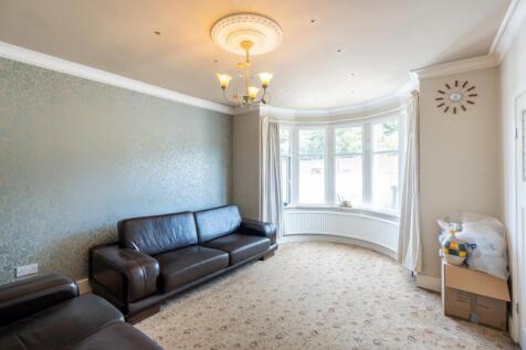 Front reception room 