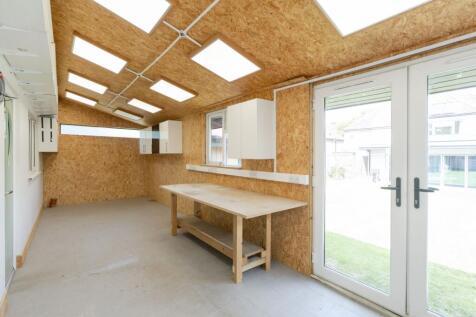 Garden work shop 