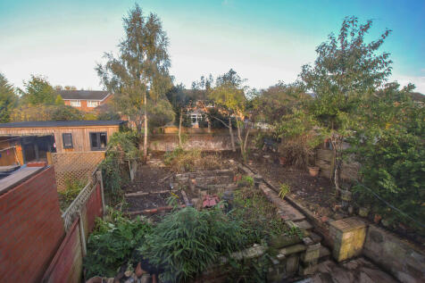 Rear Garden_edite...