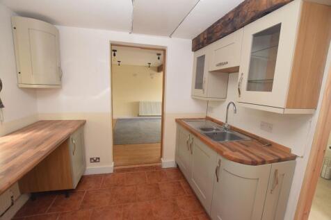 Charlton Barn Uti...