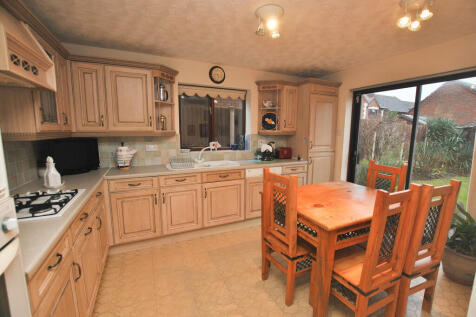 Kitchen_edited