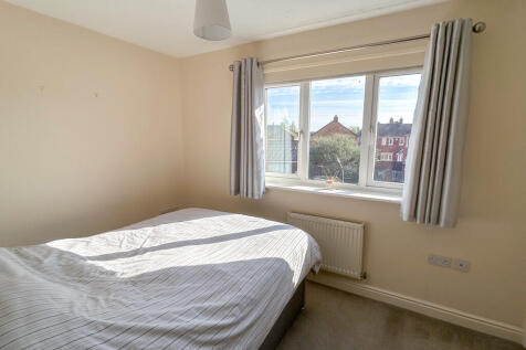 bedroom 1-1