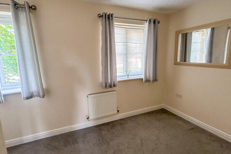 bedroom 2-2