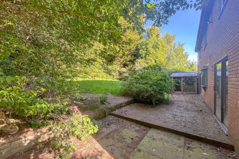 garden decking ar...