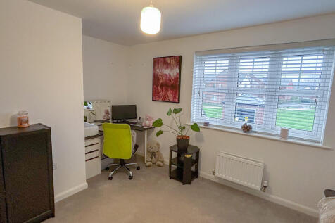 bedroom 2-2