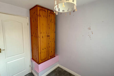 bedroom 3-2