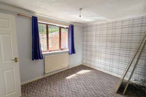bedroom 1-1